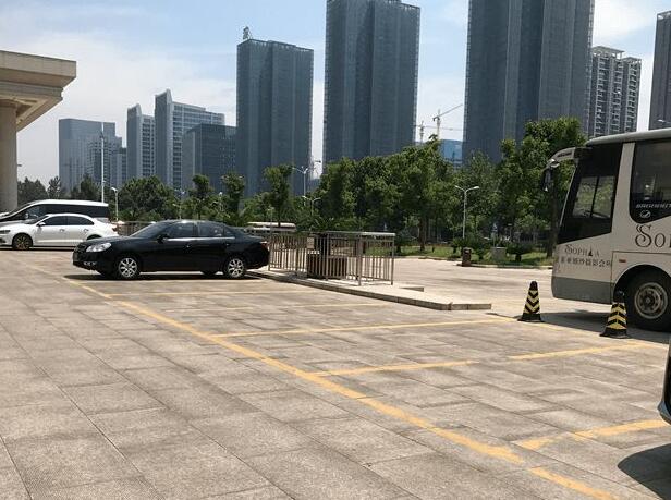 酒店賓館停車位劃線找什么單位，找誰來劃線？