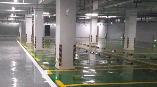 地面停車(chē)場(chǎng)劃線的最佳方案，提升停車(chē)效率與安全！