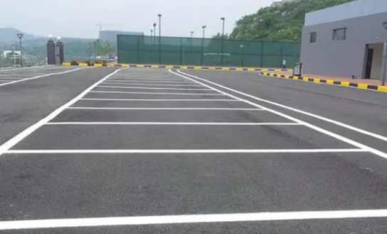 定制化解決方案，蘇州廠區(qū)道路標(biāo)線的首選