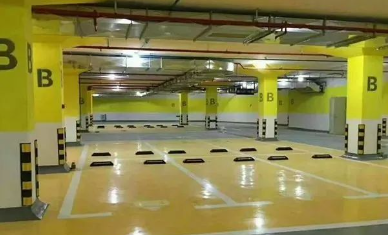 停車總犯難？車庫設(shè)計與車位劃線標準尺寸全解析